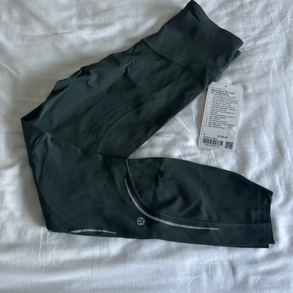 🆕 Lululemon Base Pace HR Reflective Tight 25” Smoked Spruce - Picture 1 of 11